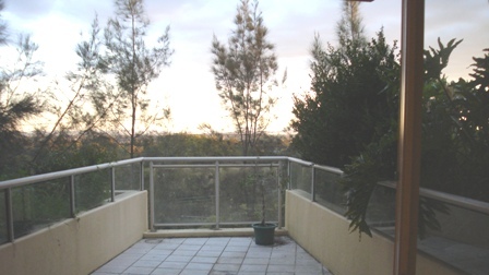 UNIT WITH VIEWS FOR PYMBLE TRAIN COMUTER Picture 2