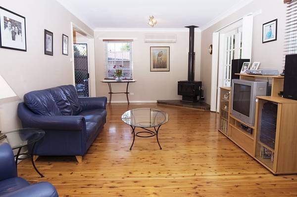 VERY AFFORDABLE AND APPEALING HOME Picture 2