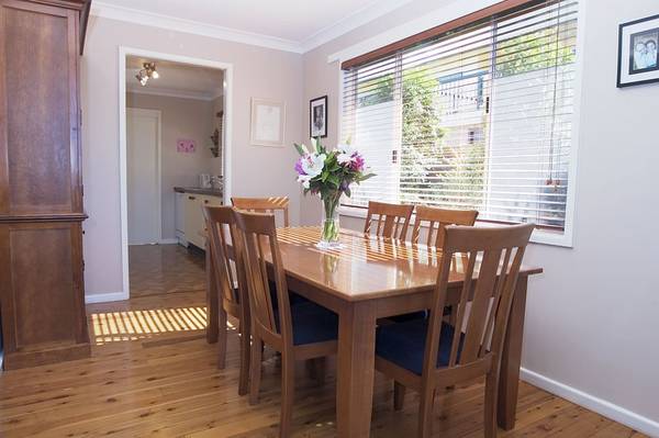 VERY AFFORDABLE AND APPEALING HOME Picture 3