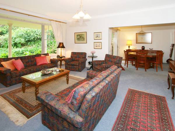 'Classic Family Home' Picture 2