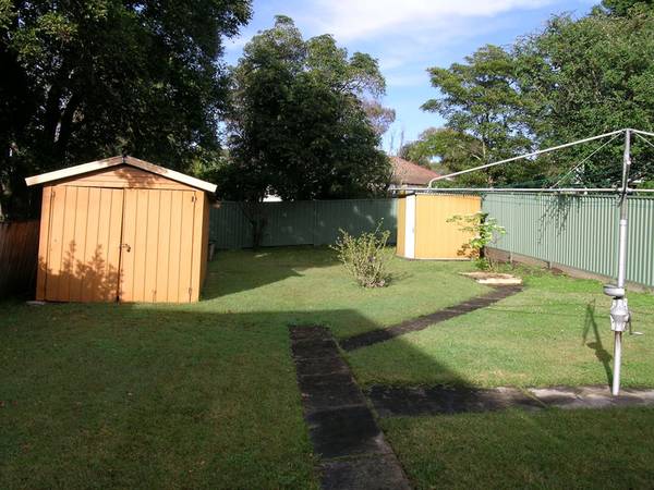 QUIET LOCALE Picture 2