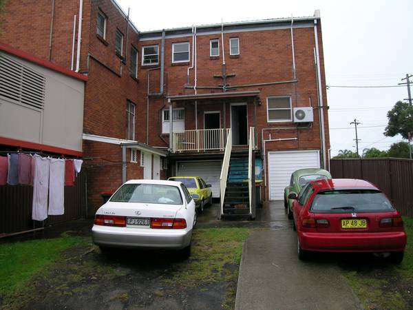 MIXED DEVELOPMENT (2 x Unit & 2 x Shops) Picture 2