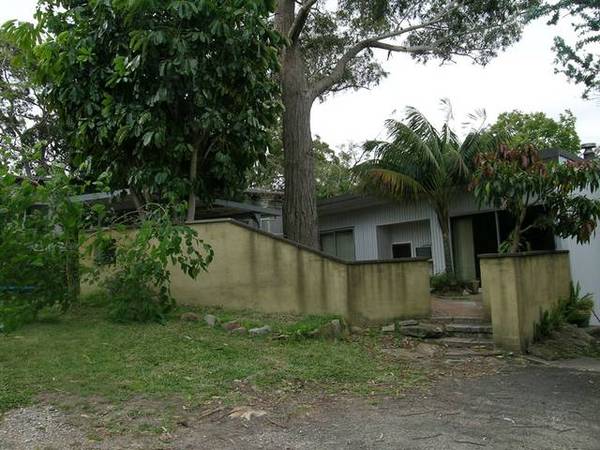 HOUSE - 3 BEDROOM + STUDY - OYSTER BAY Picture 1