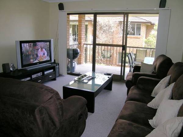 NORTH FACING, TOP FLOOR Picture