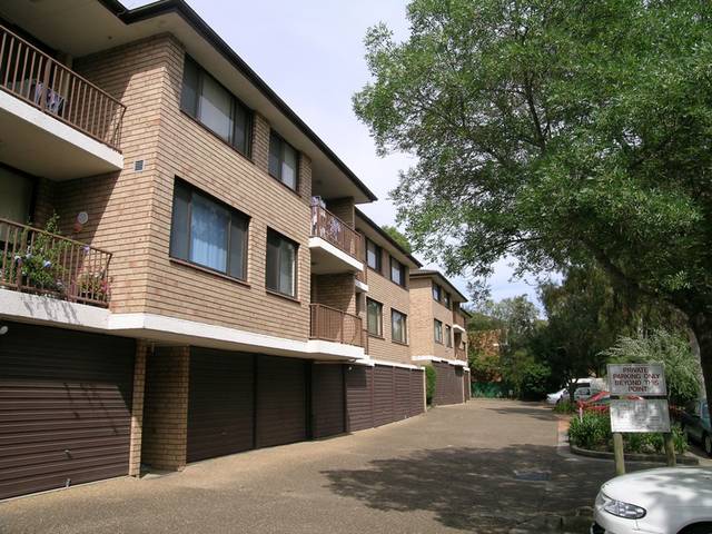 KIRRAWEE - 1 BEDROOM UNIT Picture KIRRAWEE - 1 BEDROOM UNIT Picture