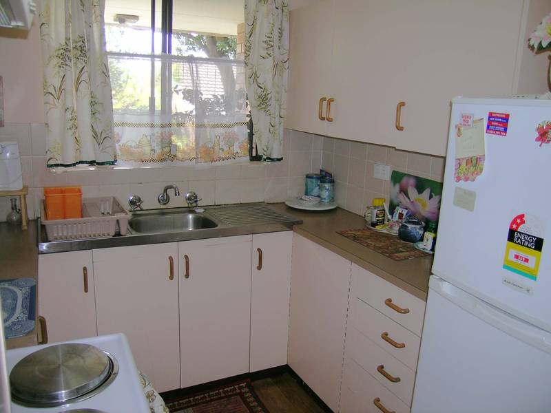 THIS ONE IS FOR MUM OR DAD Picture 3