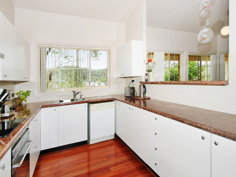 VALLEY VIEWS GALORE Picture 3