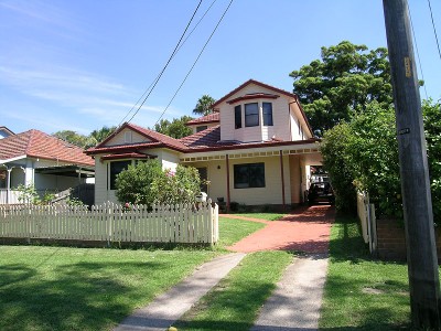 JANNALI - 6 BEDROOM HOUSE Picture