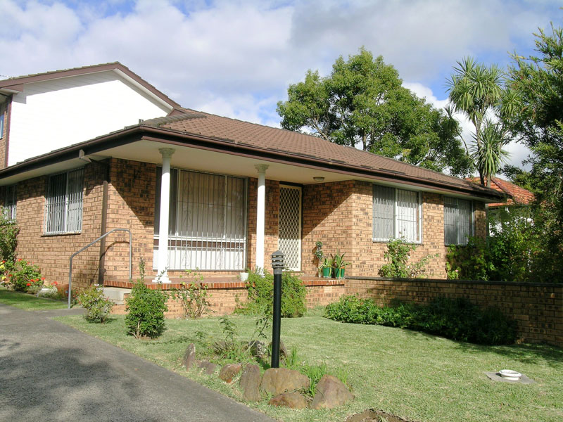 SINGLE LEVEL LIVING Picture 1