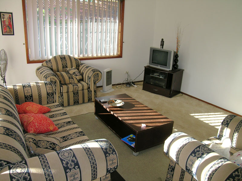 SINGLE LEVEL LIVING Picture 3