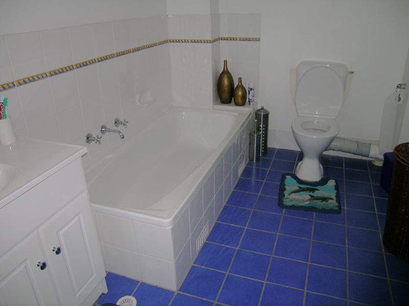 JANNALI - 2 BEDROOM TOWNHOUSE Picture 2