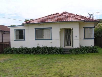 Centrally located Picture Centrally located Picture