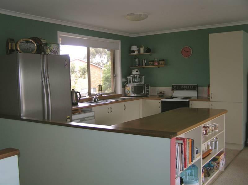 "AMAZING VALUE - STROLL TO THE BEACH" Picture