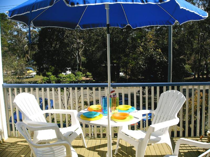 LESS THAN 100 METRES TO JERVIS BAY, VIEWS, QUIET LOCATION Picture 3