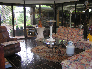 Less Than 300 metres To The Beach Picture 3