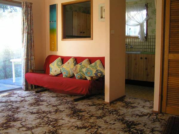 LESS THAN 100 MTRES FROM THE BEACH... Picture 2