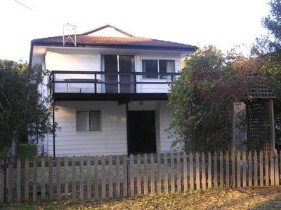 LESS THAN 100 MTRES FROM THE BEACH... Picture LESS THAN 100 MTRES FROM THE BEACH... Picture