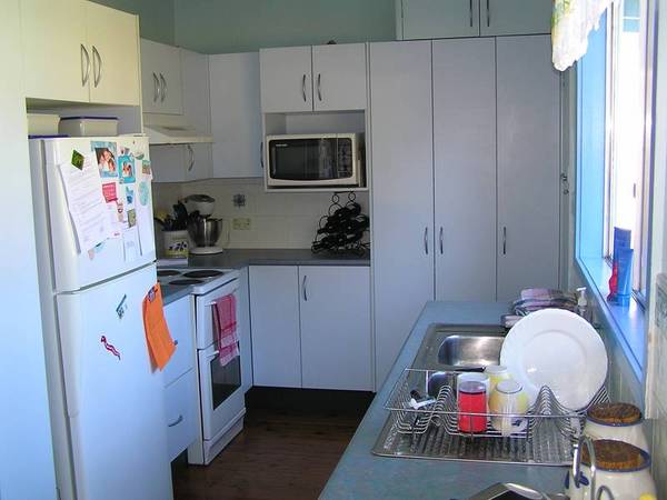 GREAT LOCATION - SPACIOUS HOME Picture