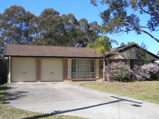 ATTENTION FIRST HOME BUYERS, INVESTORS, RETIREES!! Picture 1