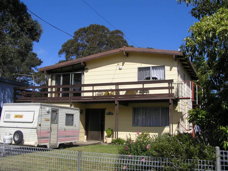 STROLL TO THE BEACH Picture 1