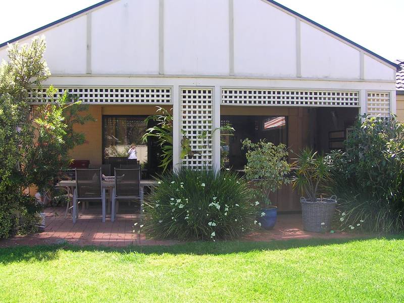 Executive living close to the beach Picture 3