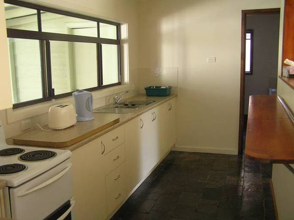 Neat and Tidy Home Picture 2