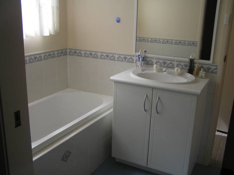 Centrally located Picture