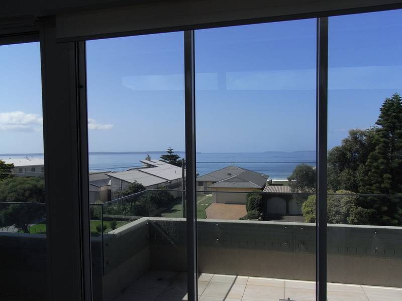 Stunning Penthouse with amazing water views Picture