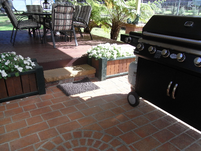 HOME BEAUTIFUL Picture 2