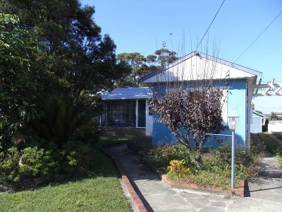 BEACH HOUSE WITH CHARACTER Picture