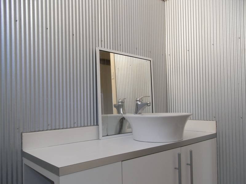 BEACH HOUSE WITH CHARACTER Picture 3