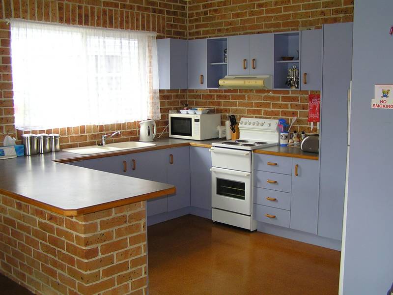 TWO MINUTE WALK TO THE BEACH Picture 2