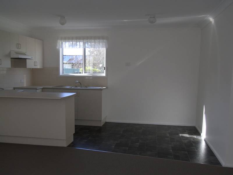 OLD BAY AREA...FIRST HOME BUYERS PRICE Picture 2