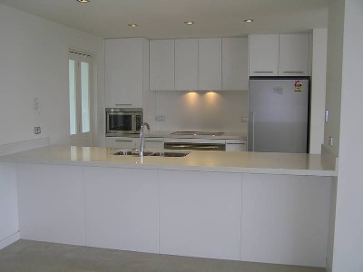 Luxurious apartment with water views Picture