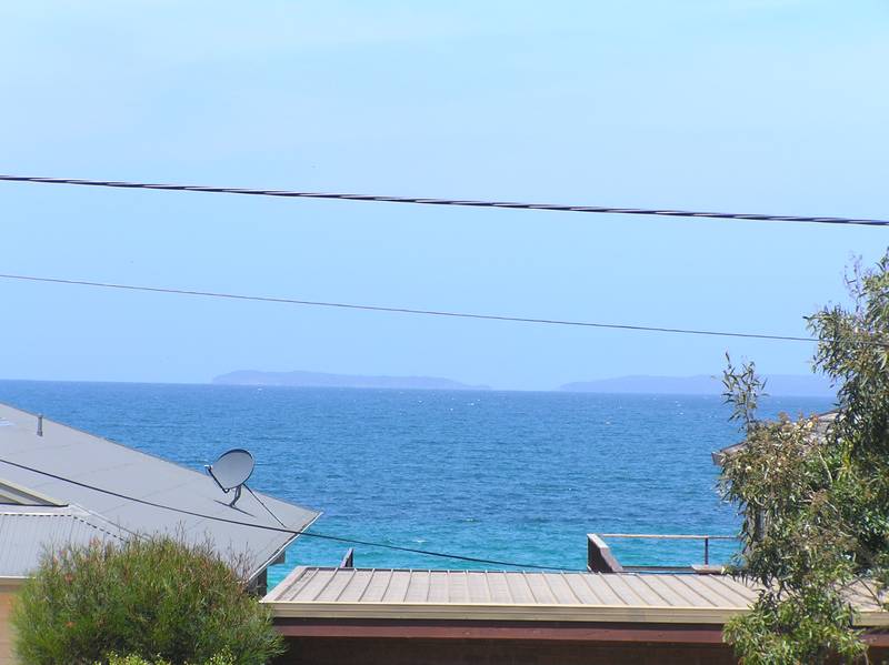 Luxurious apartment with water views Picture 2