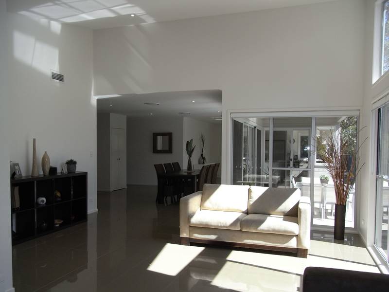 SIMPLY IRRESISTABLE Picture 3