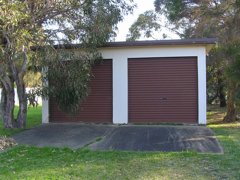 GREAT CENTRAL LOCATION Picture 2