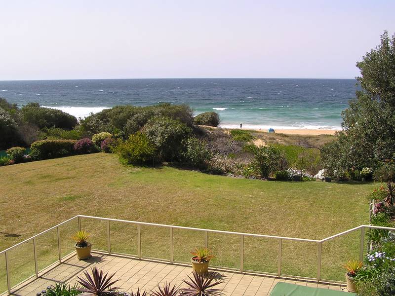 CULBURRA BEACHFRONT Picture 1