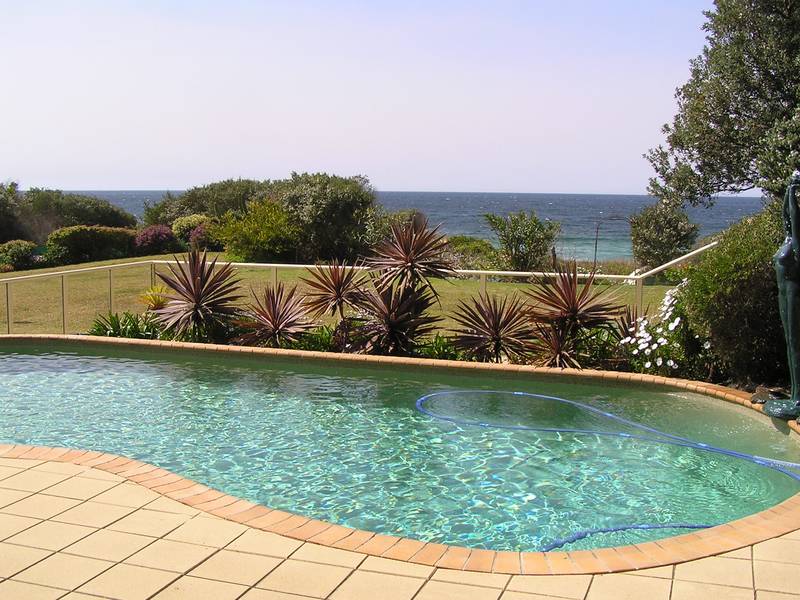 CULBURRA BEACHFRONT Picture 2