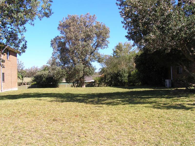 "GREAT VIEWS - A RARE OFFERING" Picture 3