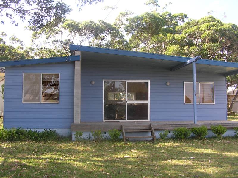 OPPOSITE THE BEACH Picture 1