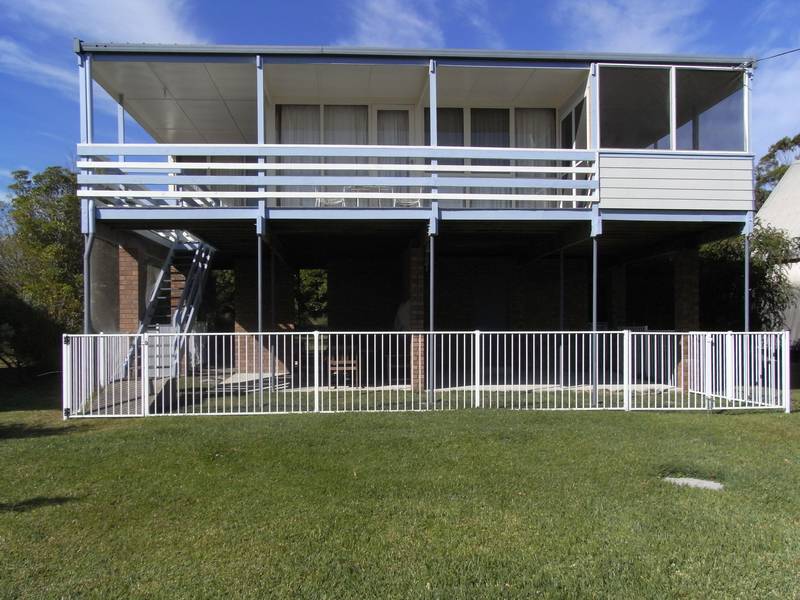 FABULOUS BEACH HOUSE WITH OUTLOOK TO THE SEA Picture 1