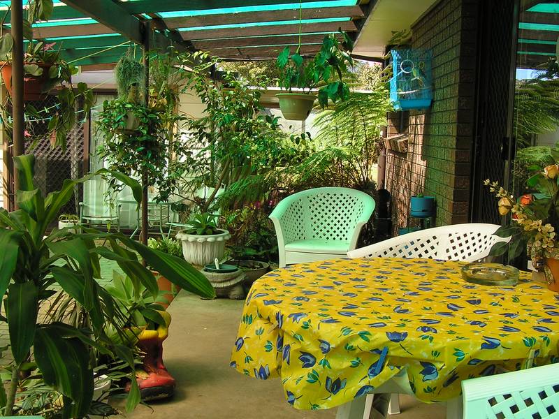 GREAT CENTRAL LOCATION Picture 3