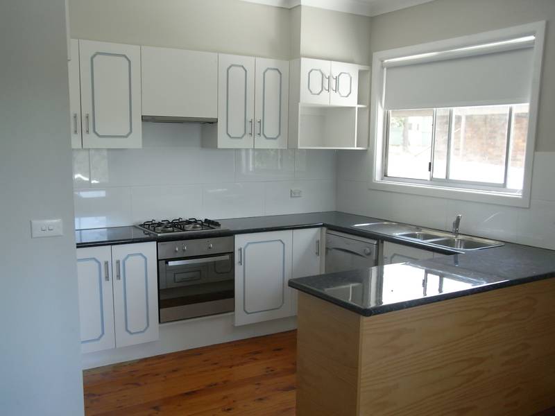 Lovely and modern Picture 2