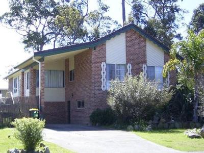 Family Home Adjoining Bush Reserve Picture Family Home Adjoining Bush Reserve Picture