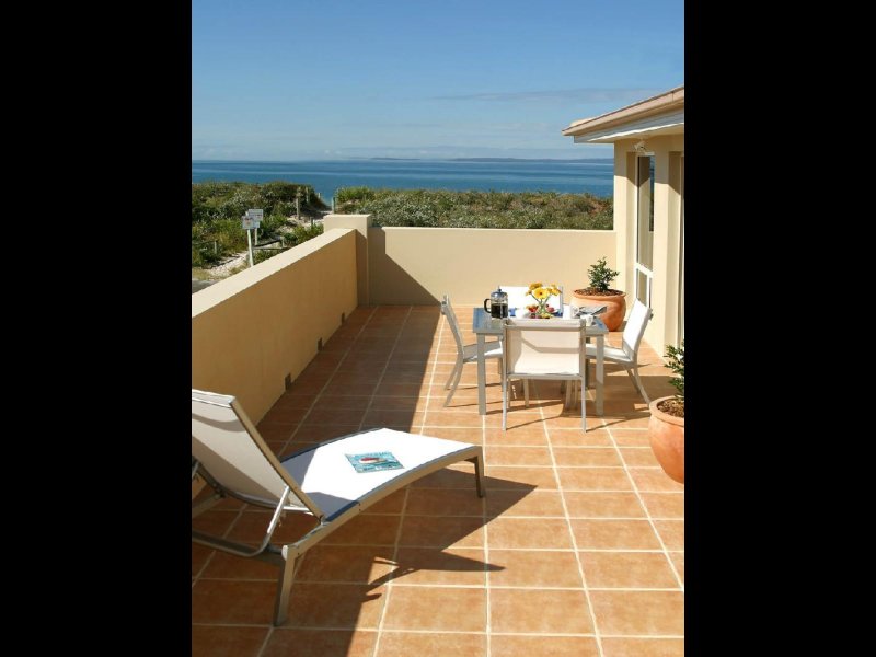 The Cafe On The Beach Picture 2