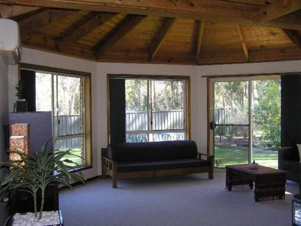 Country Style Living, Close To The Beach Picture 2