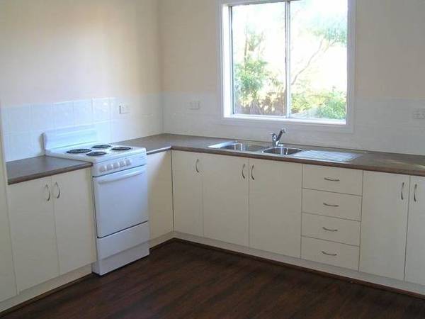 MOVE STRAIGHT IN Picture