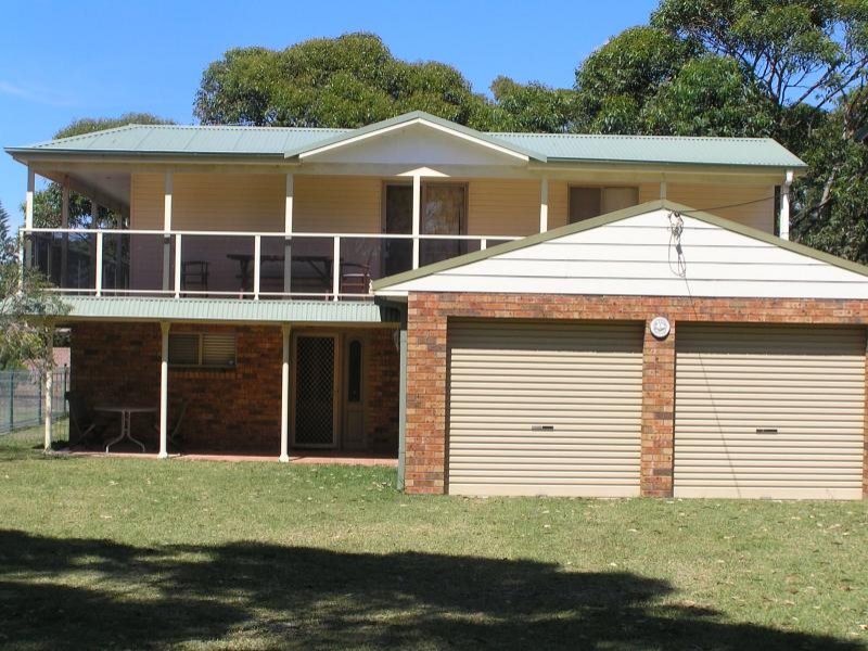 OPPOSITE THE BEACH Picture 2