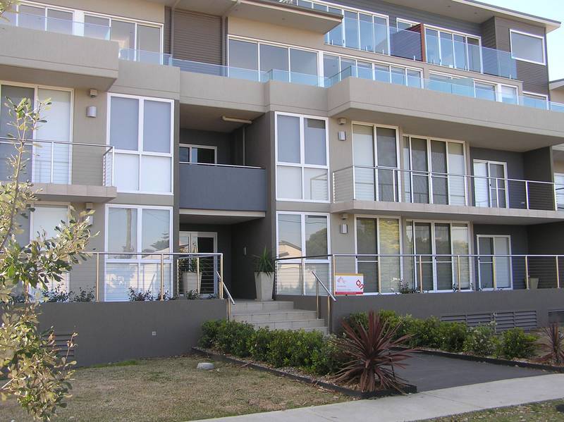 Quality at its best! Across the road from the beach. Picture 1